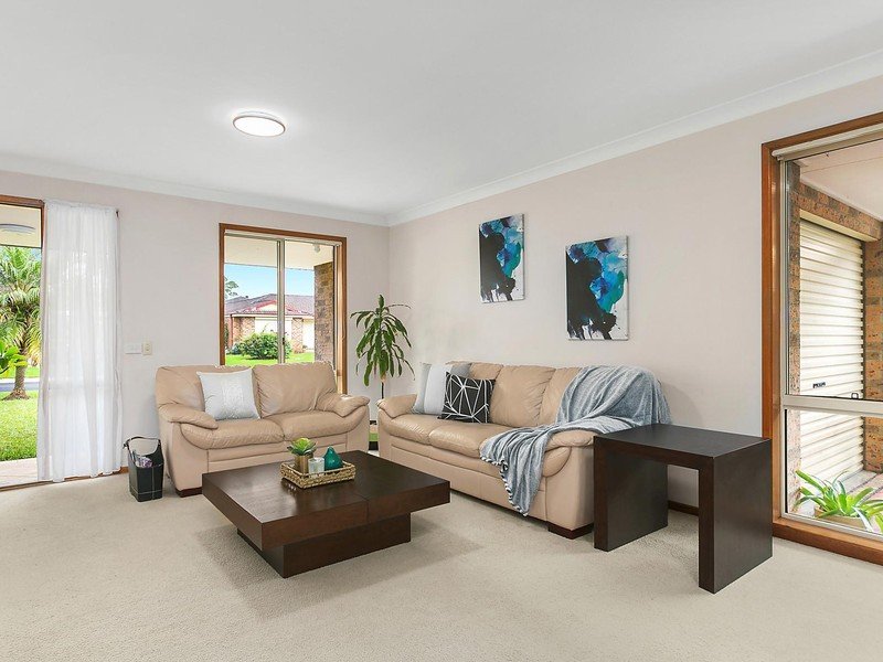 65 Sunnybank Crescent HORSLEY 4