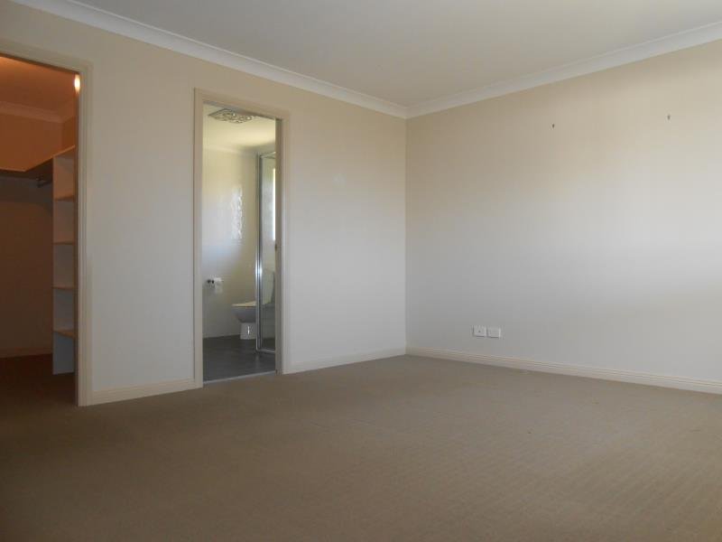 65 The Heights TAMWORTH 7