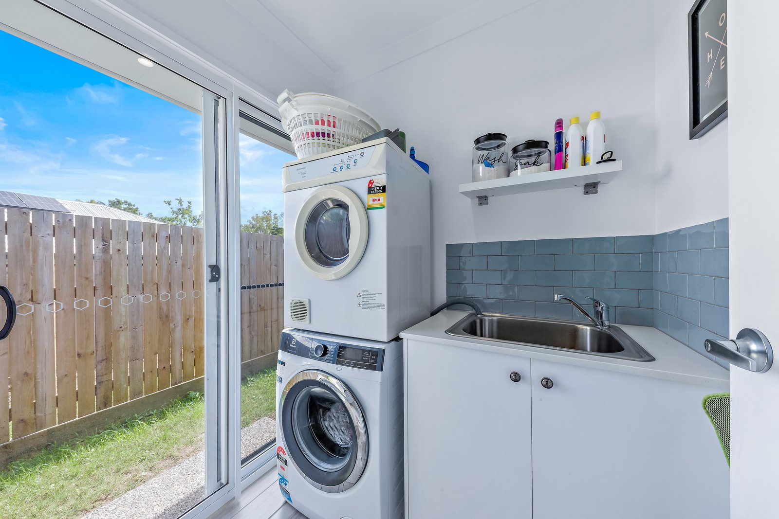 65 Trader Crescent CANNONVALE 17