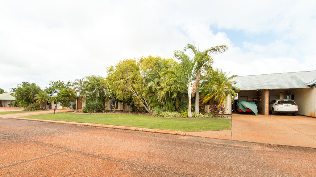 6/5 Whimbrel Street DJUGUN 3