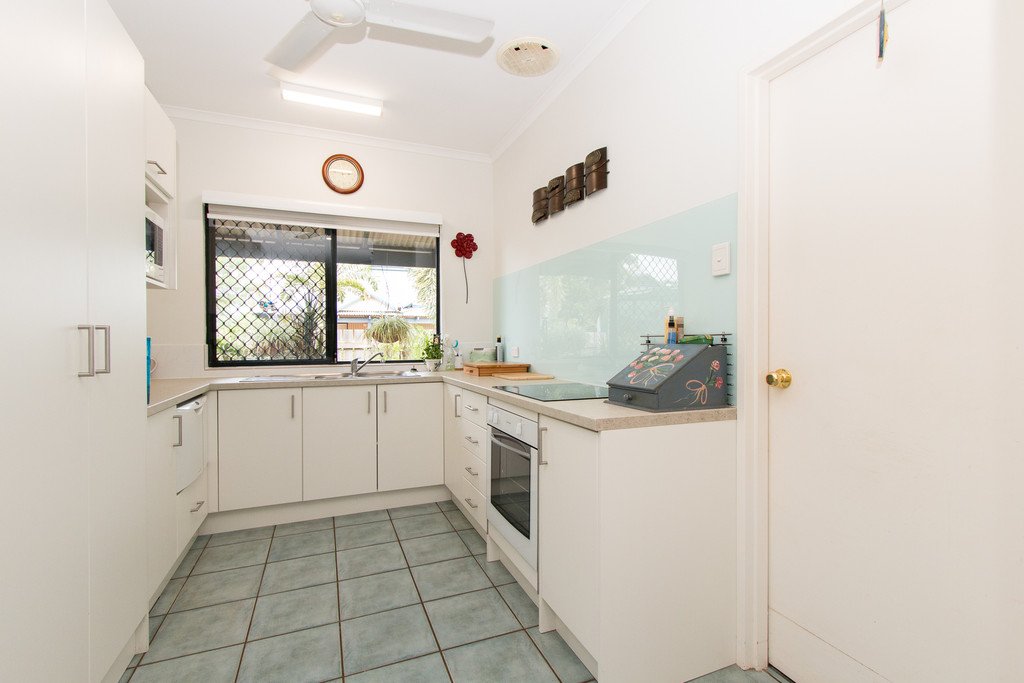 6/5 Whimbrel Street DJUGUN 14