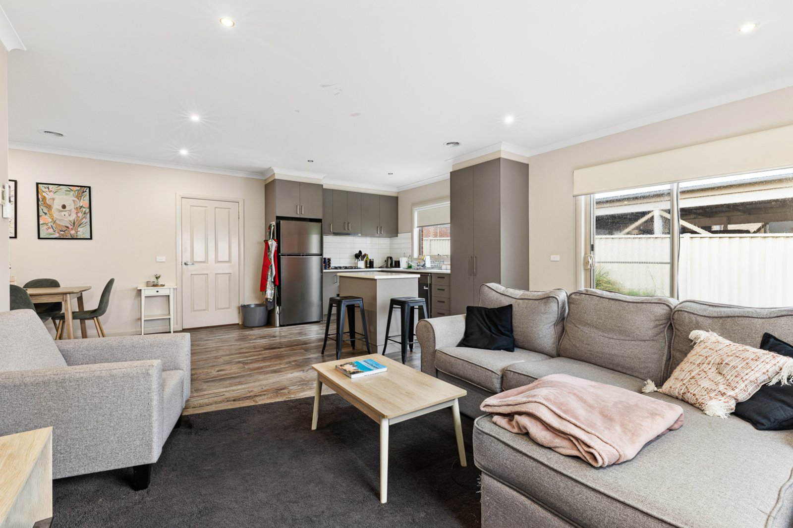 Gallery: 6/5 Whitehorse Road
