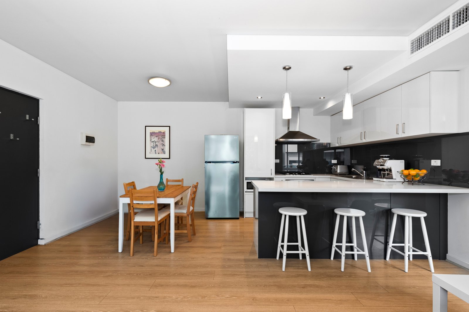 Gallery: 6/50 Johnston Street