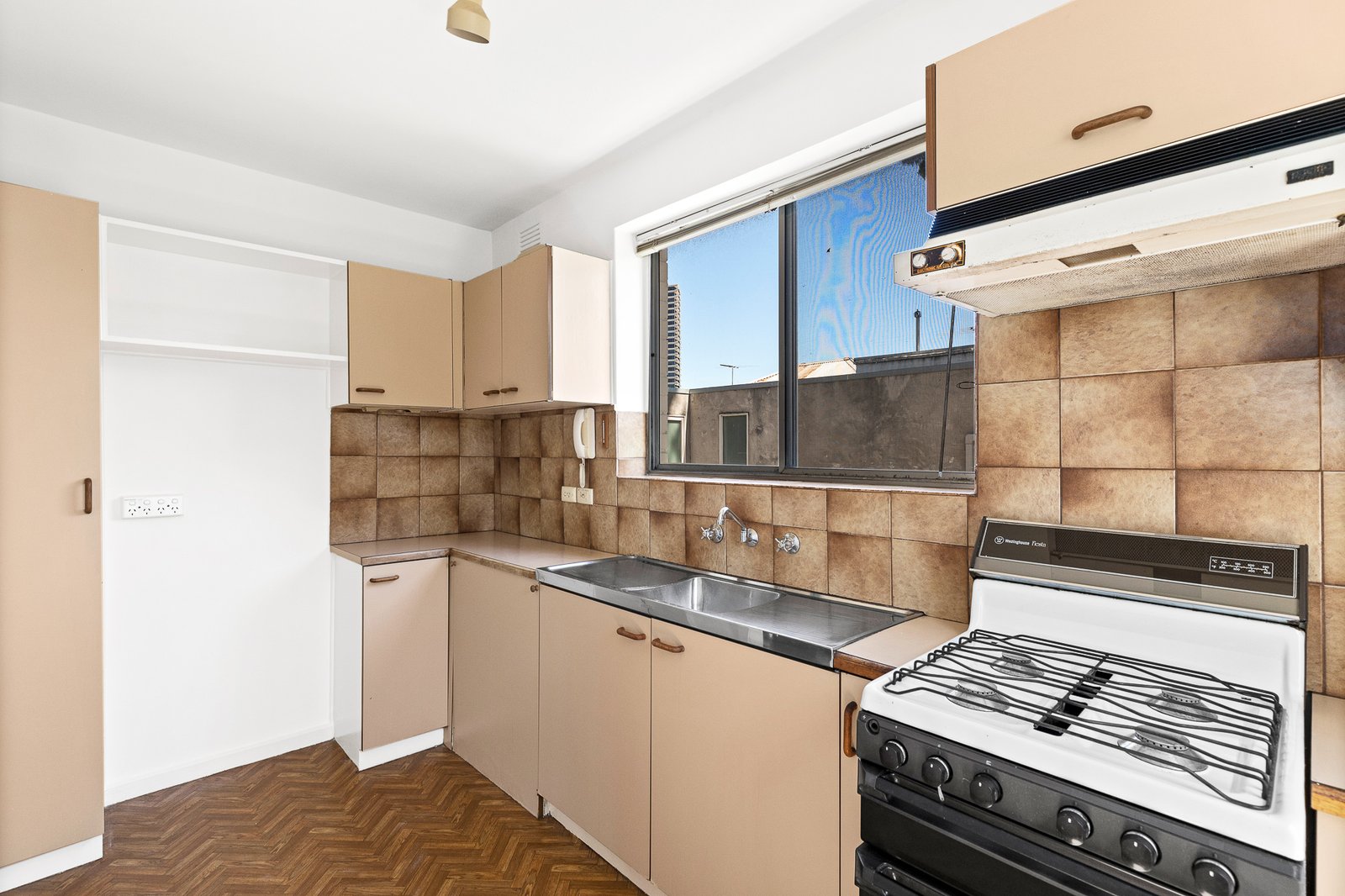 Gallery: 6/50 Wellington Street