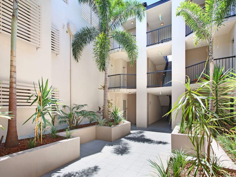 6/51 Hows Road NUNDAH 2