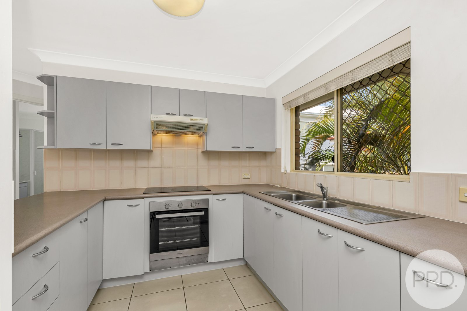 6/52 Hall Street NORTHGATE 2
