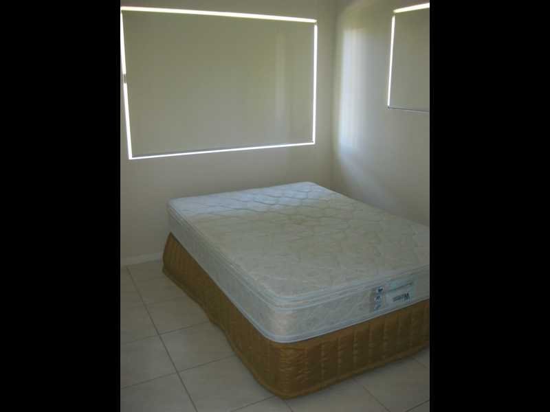 65/21 "Baybreeze", Shute Harbour Road CANNONVALE 4