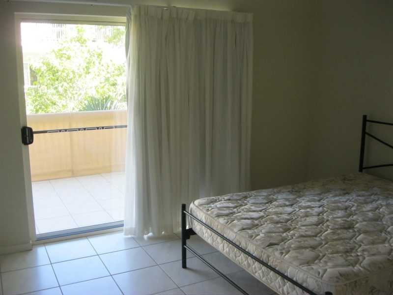 65/21 "Baybreeze", Shute Harbour Road CANNONVALE 5