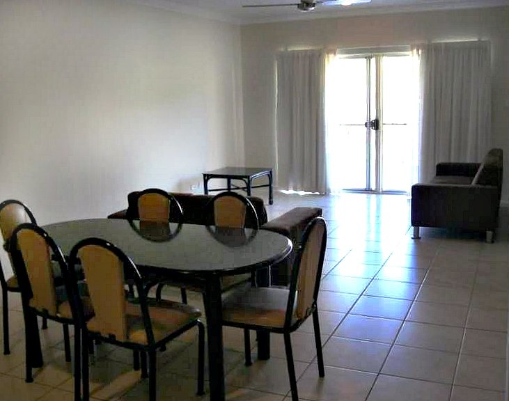 65/21 Shute Harbour Road CANNONVALE 4