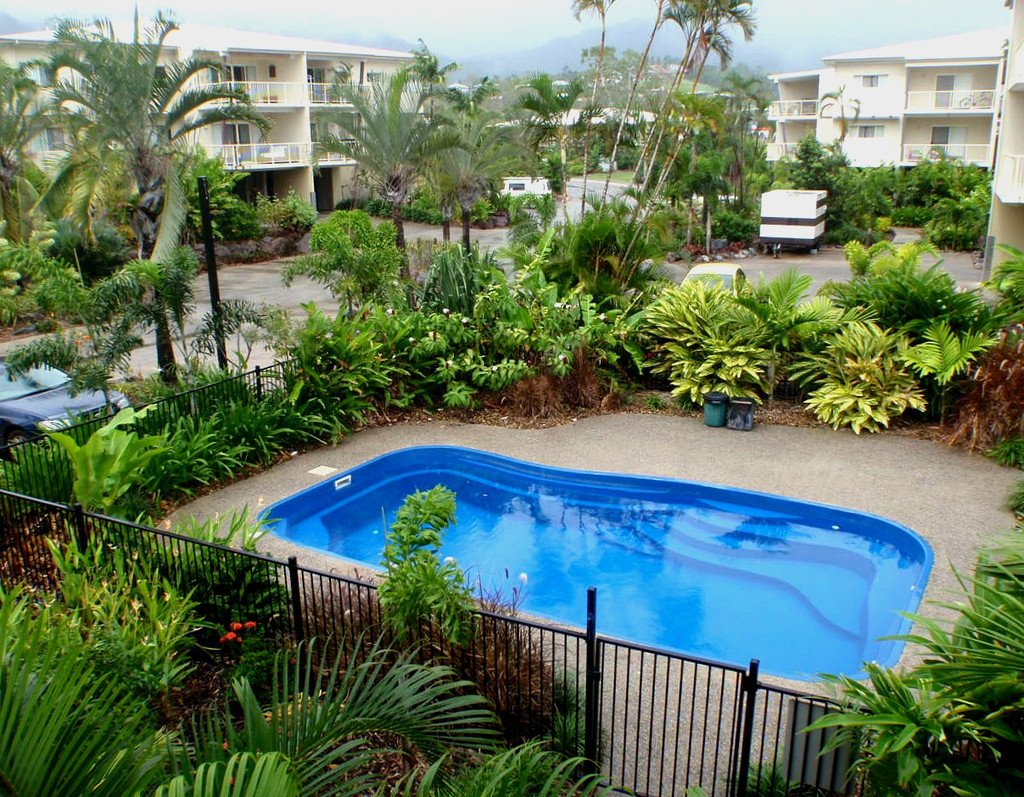 65/21 Shute Harbour Road CANNONVALE 12