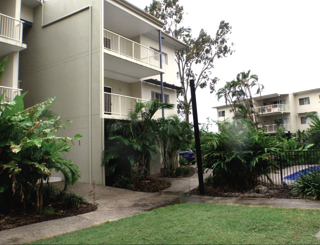 65/21 Shute Harbour Road CANNONVALE 13