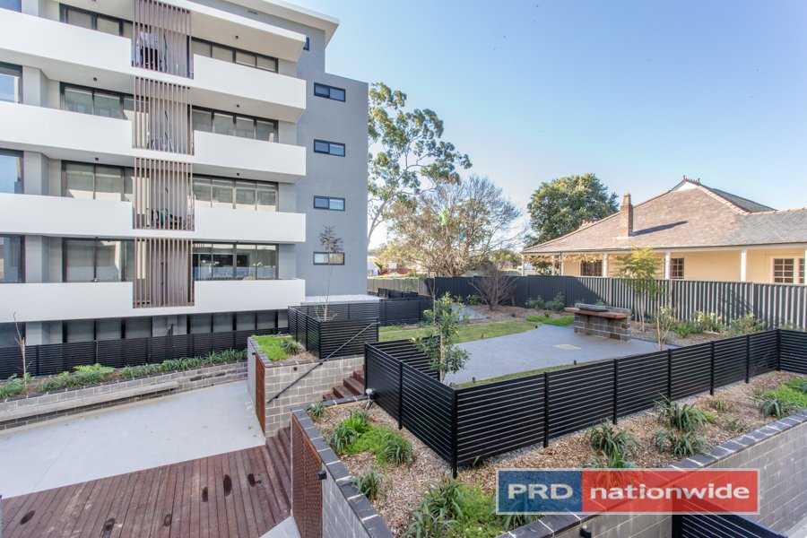 65/35 Barber Avenue PENRITH 8