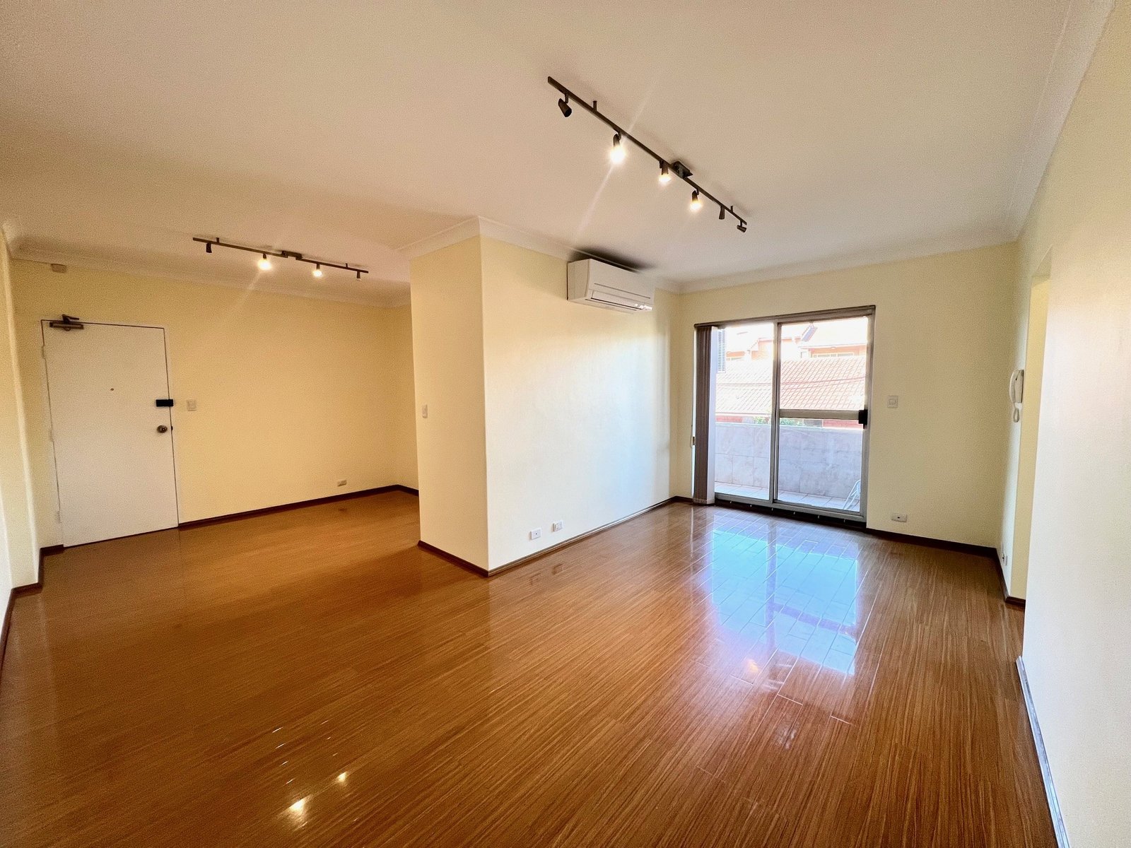 6/54 Castlereagh Street LIVERPOOL 3