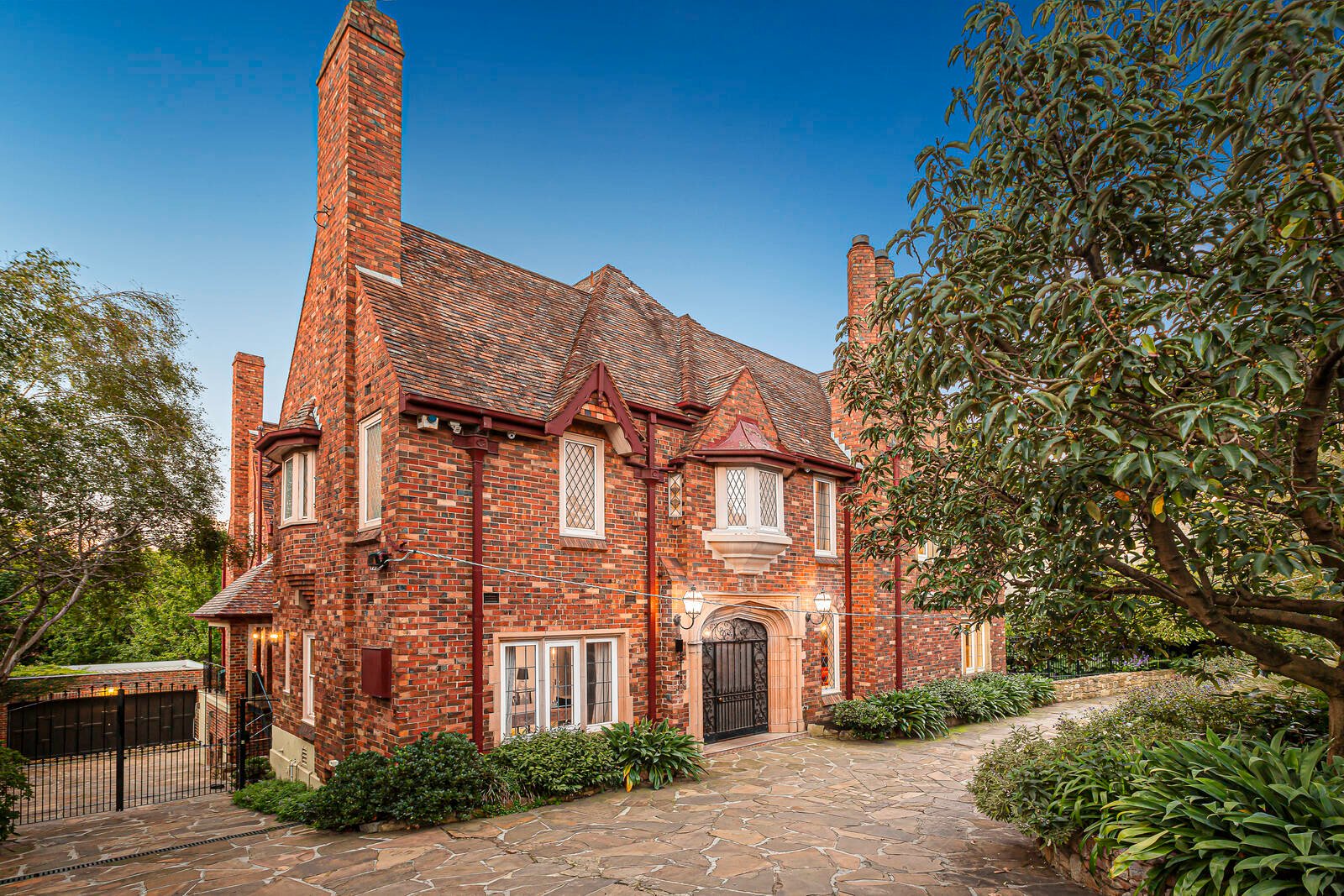 Real Estate and Property in 655 Toorak Road, Toorak, VIC