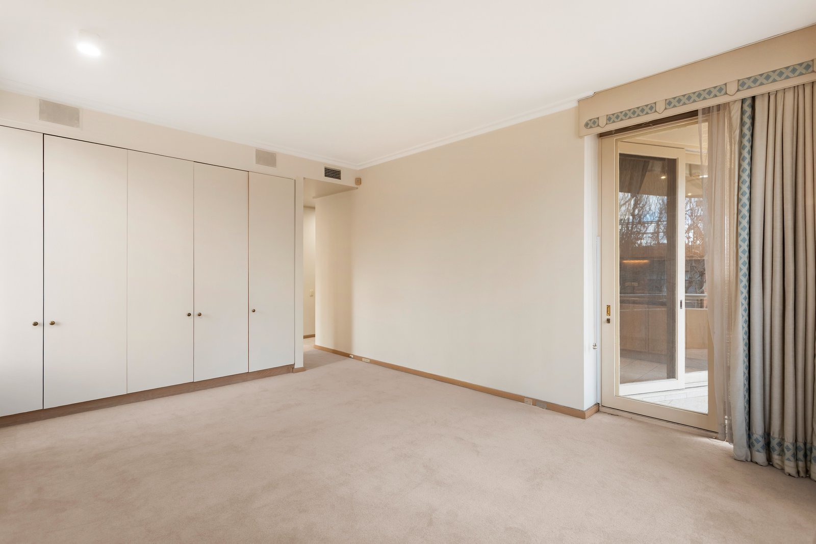 Real Estate and Property in 6/550 Toorak Road, Toorak, VIC