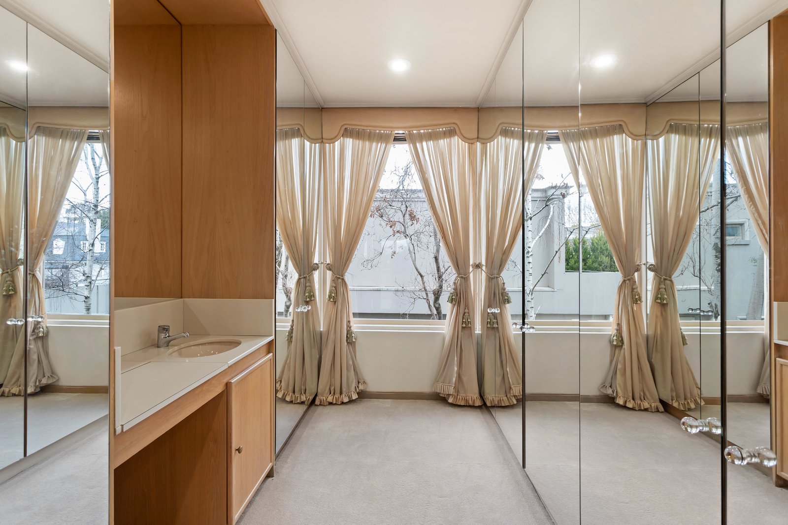 Real Estate and Property in 6/550 Toorak Road, Toorak, VIC