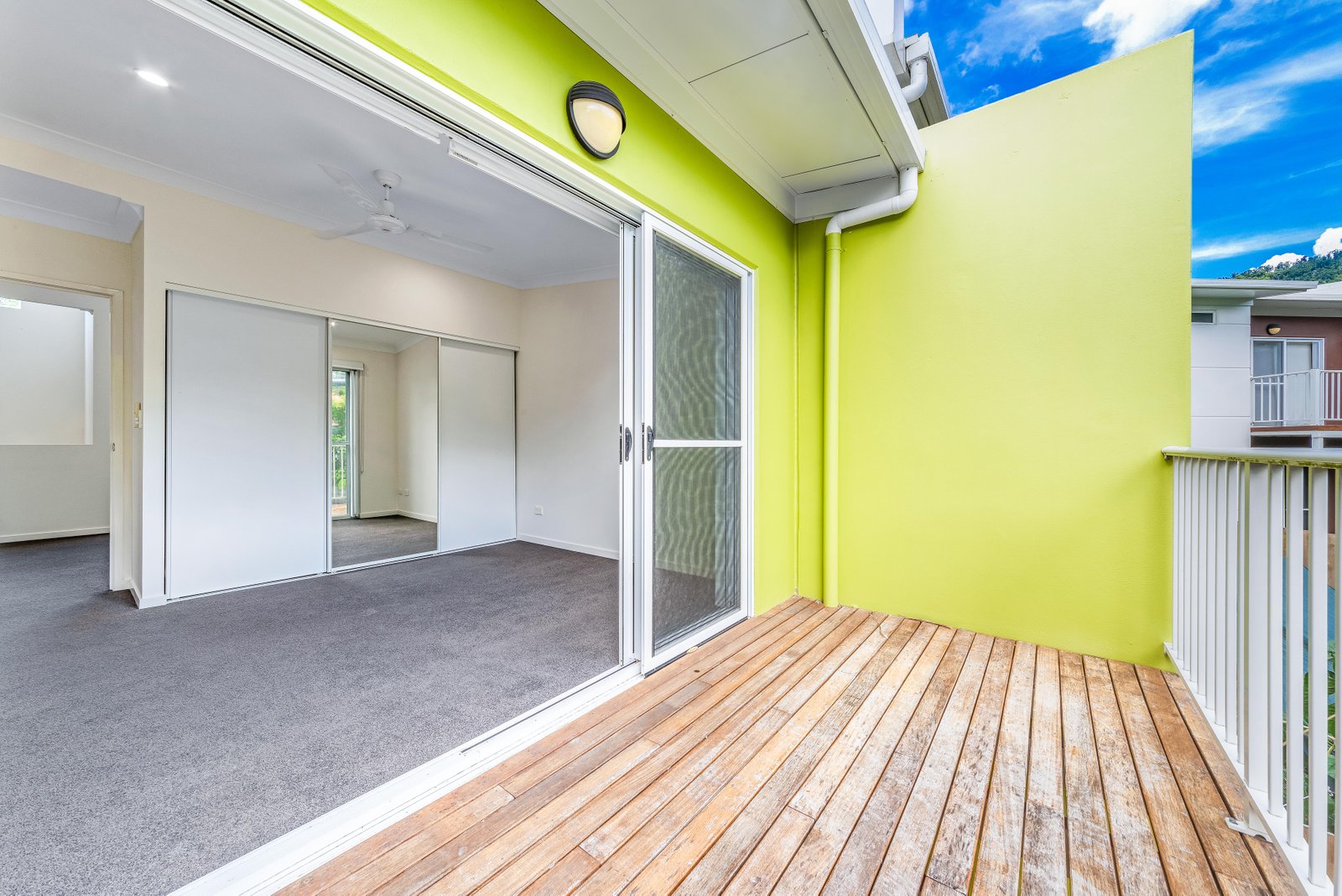 65/65 Manooka Drive CANNONVALE 7