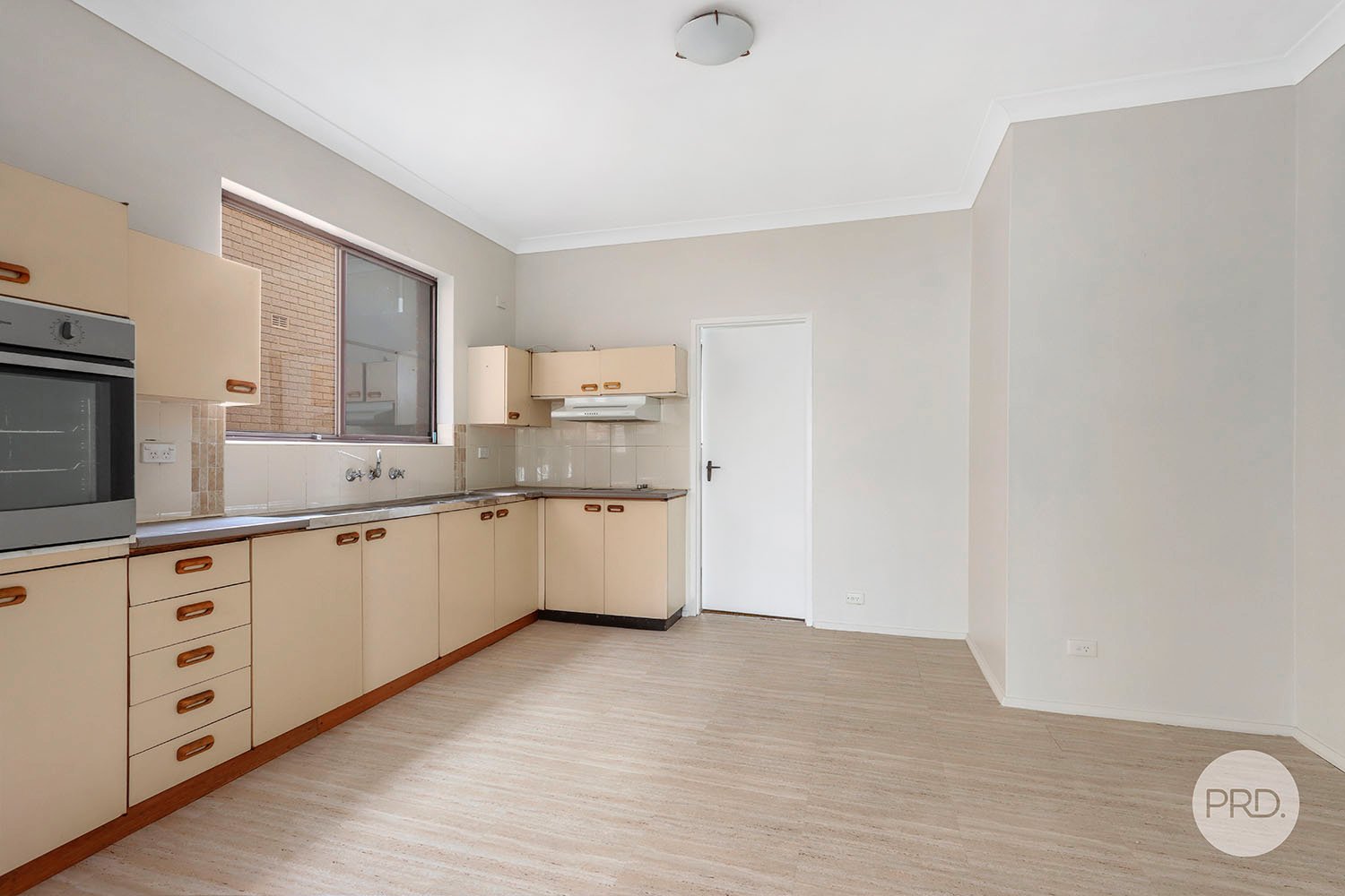 6/6-8 St Georges Parade HURSTVILLE 7