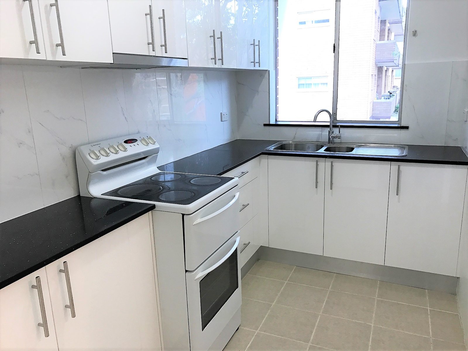 6/6-8 Taylor Street KOGARAH 2