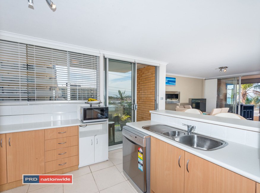 6/6-8 Tomaree Road SHOAL BAY 15