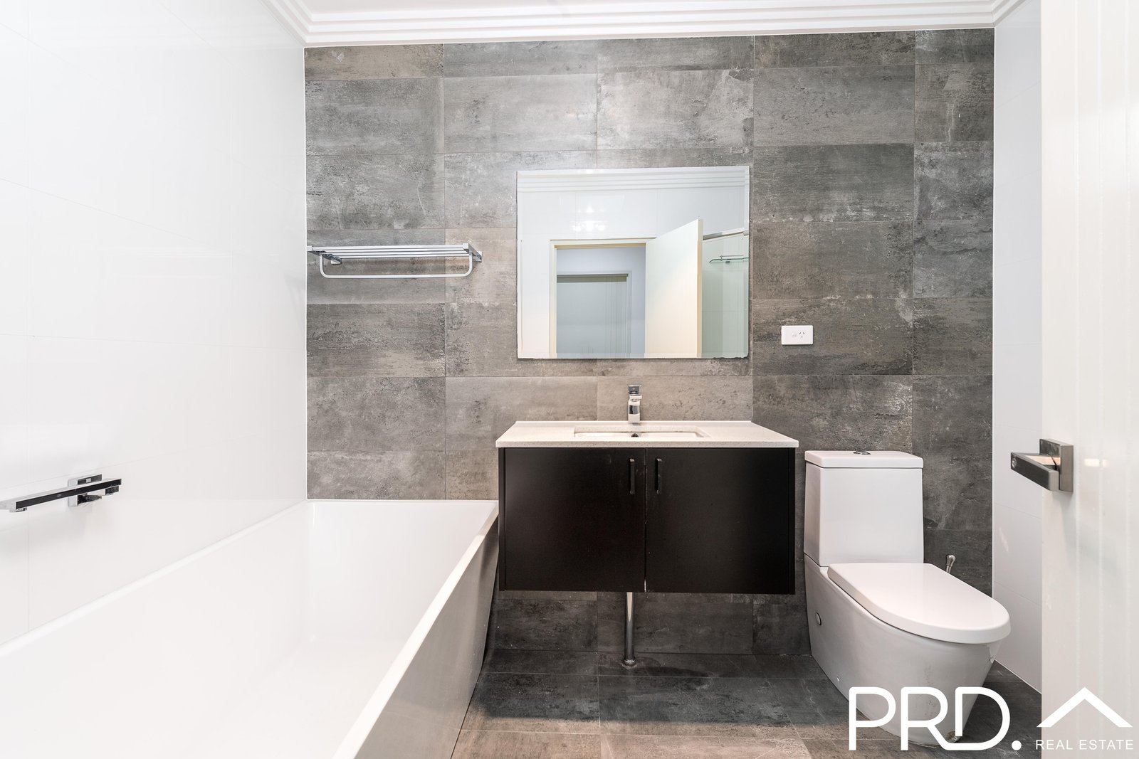 66 Apex Avenue PICNIC POINT 7