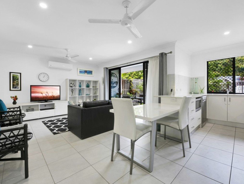 6/6 Border Drive North CURRUMBIN WATERS 8