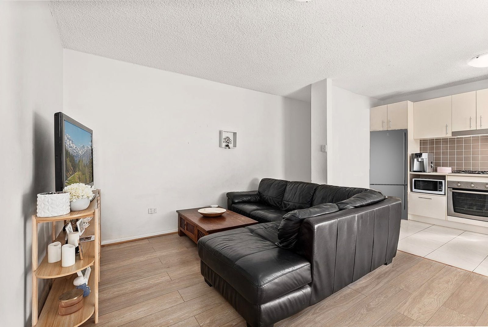 6/6 Brittain Crescent HILLSDALE 2
