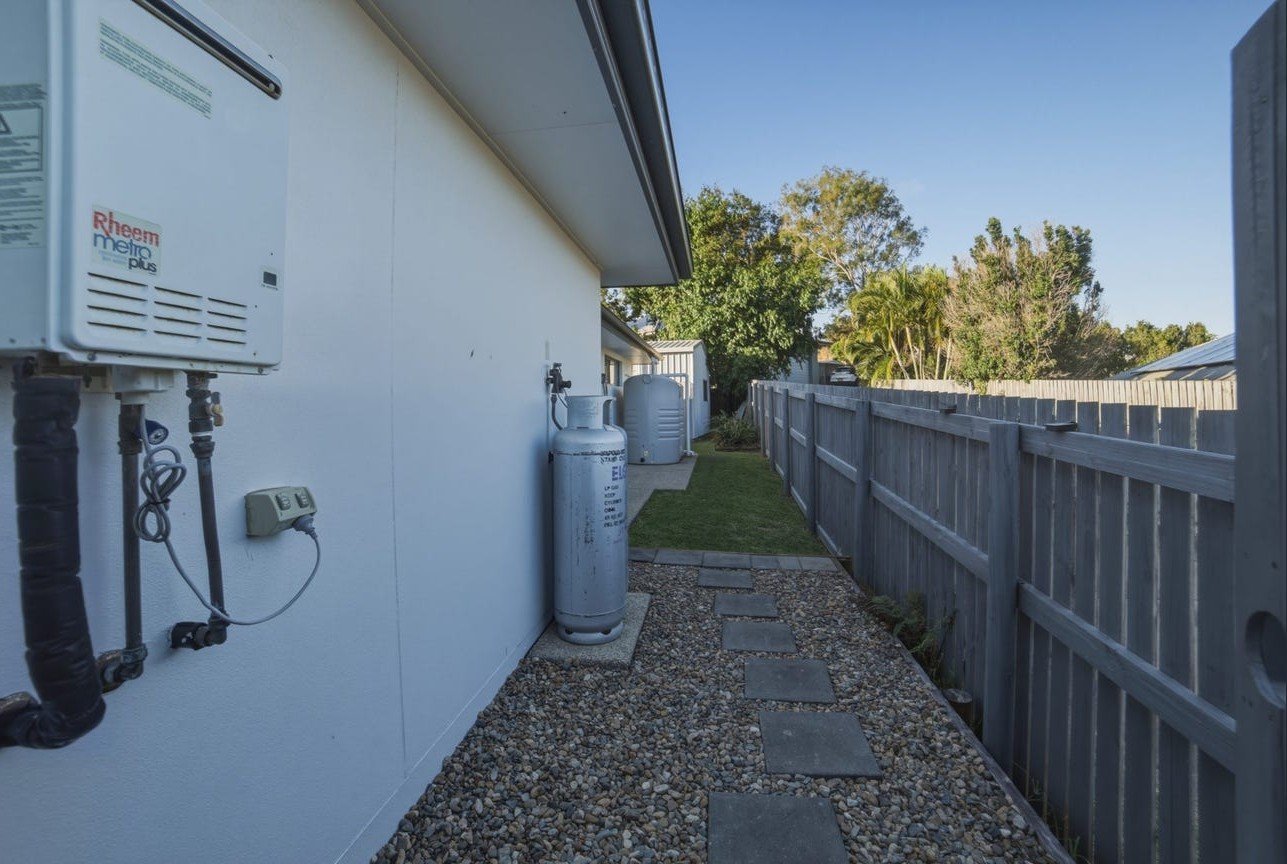 66 Caroval Drive RURAL VIEW 27