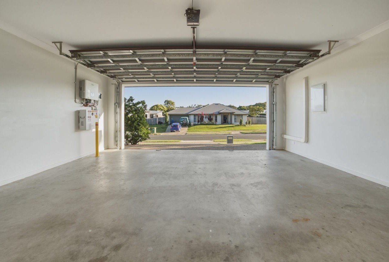 66 Caroval Drive RURAL VIEW 28