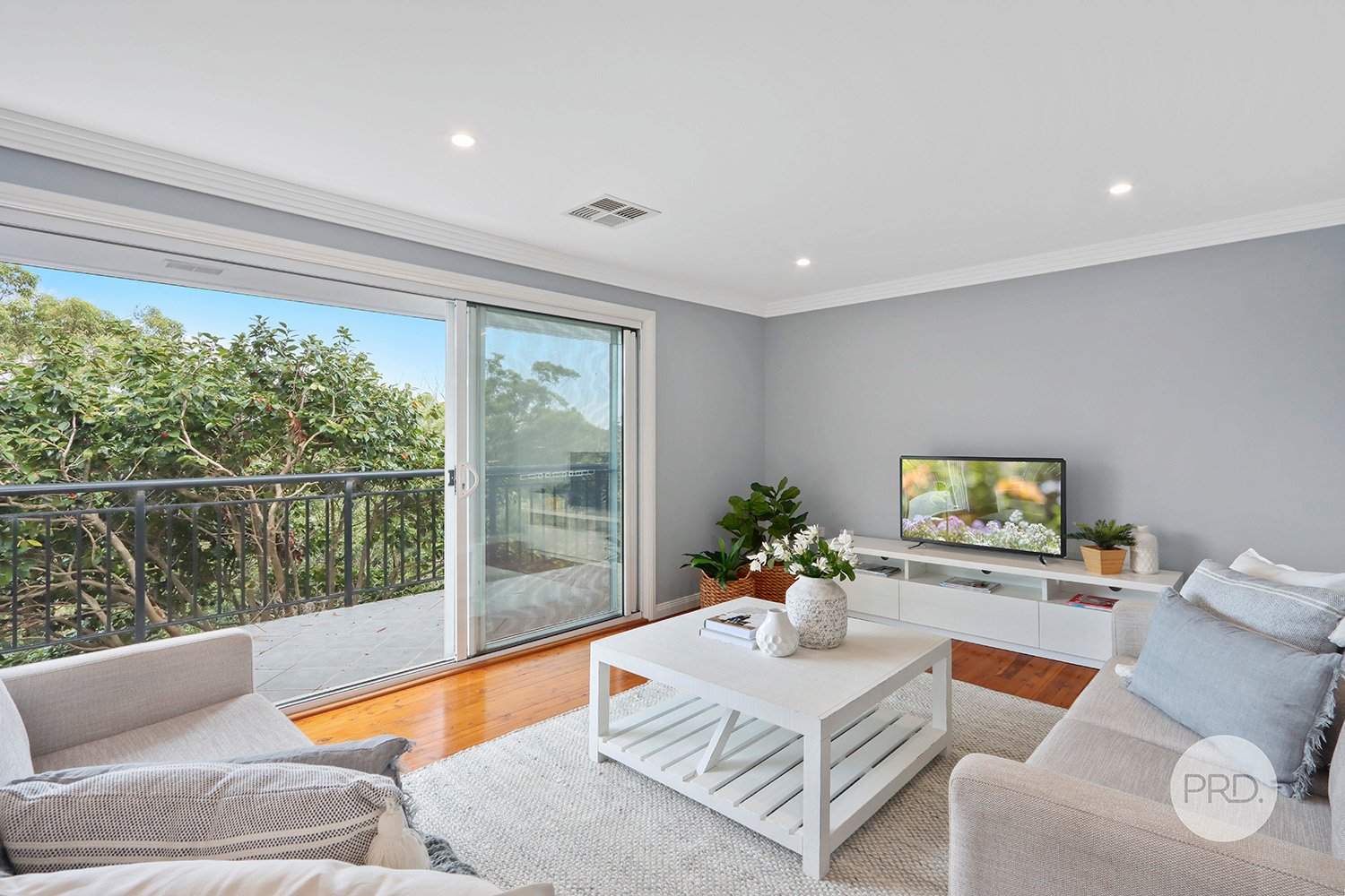 66 Elm Street LUGARNO 12