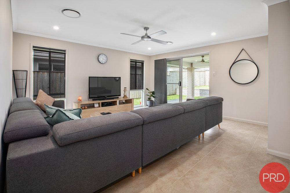 66 Emperor Parade CHISHOLM 8