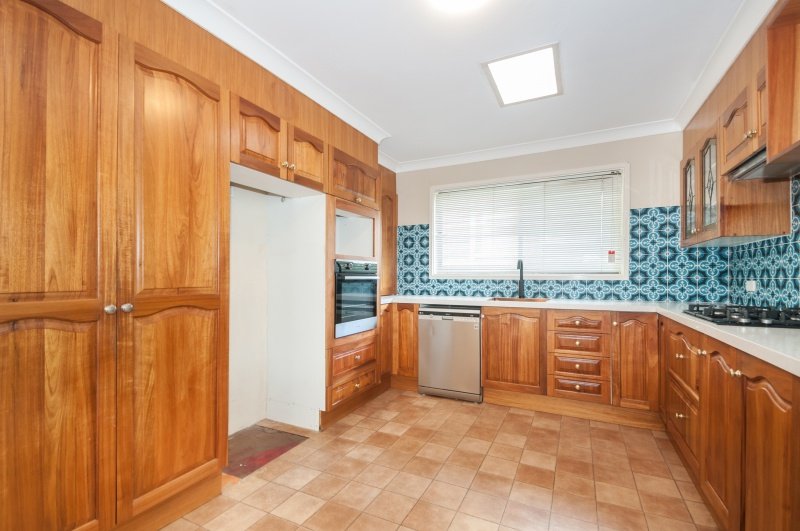 66 Exmouth Rd  KANAHOOKA 2