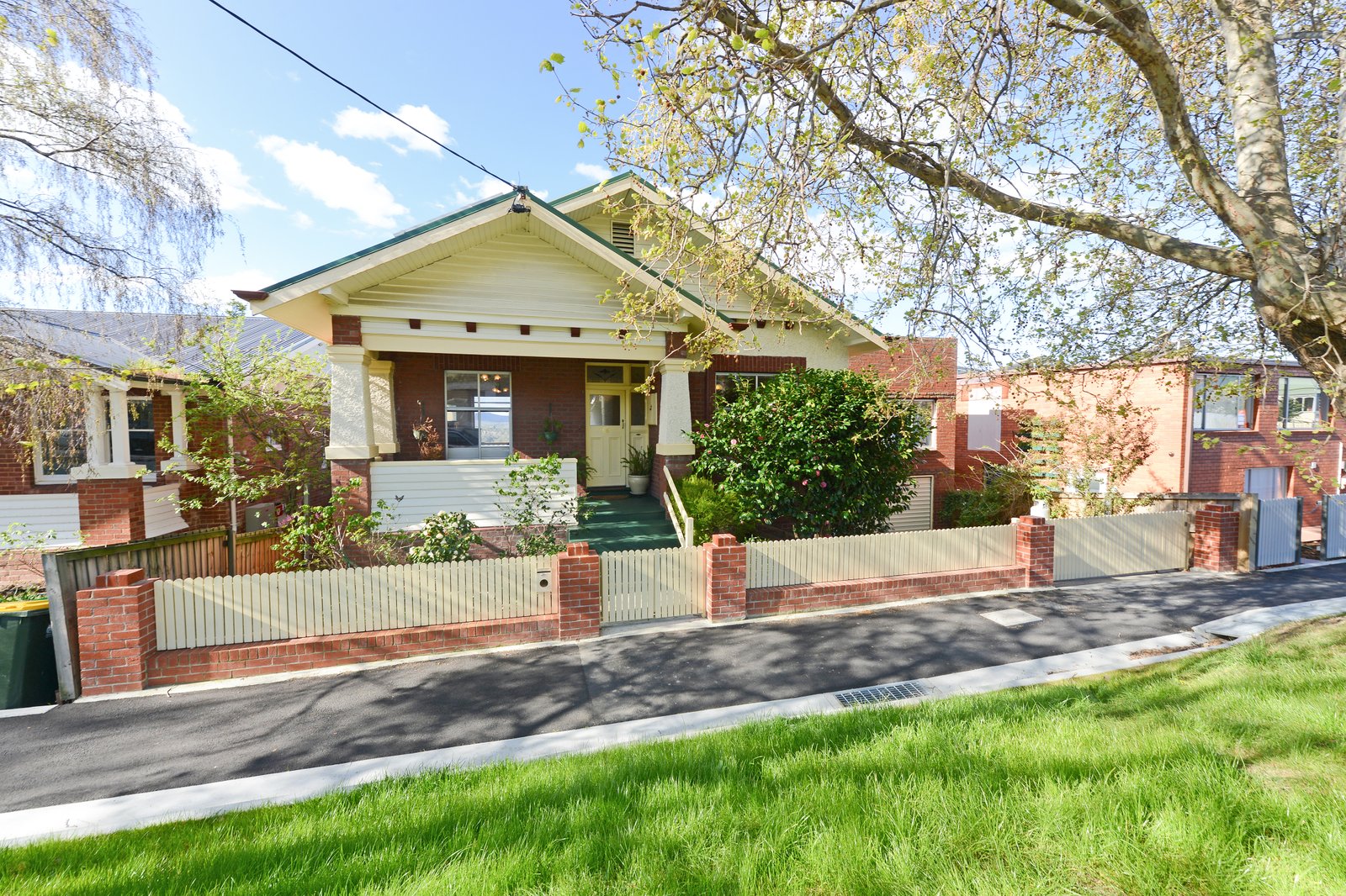 66 (Flat 2) Lansdowne Crescent WEST HOBART 1