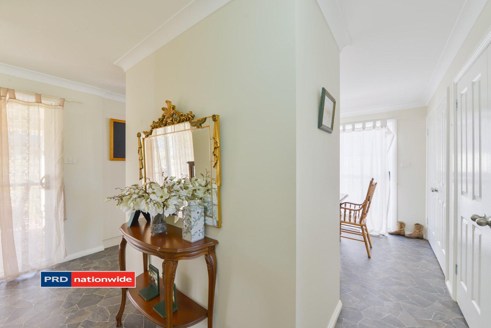 66 Gill Street MOONBI 5
