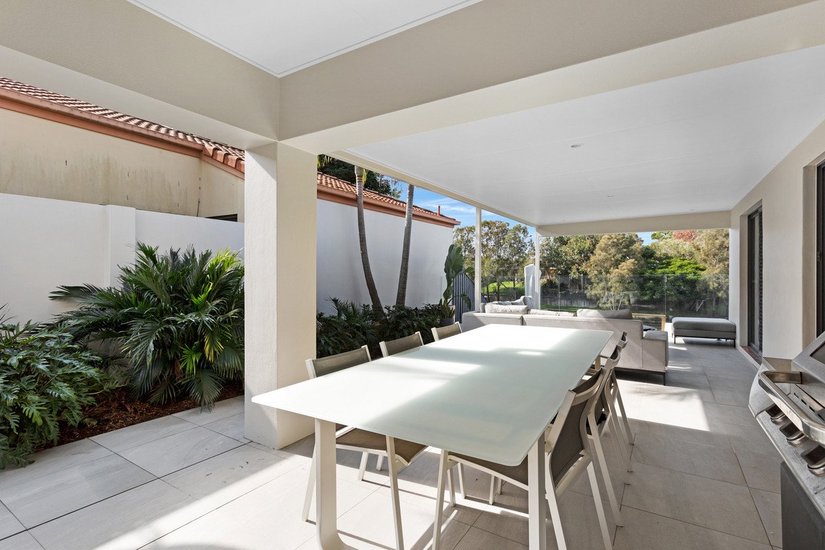 66 Harrier Drive BURLEIGH WATERS 6