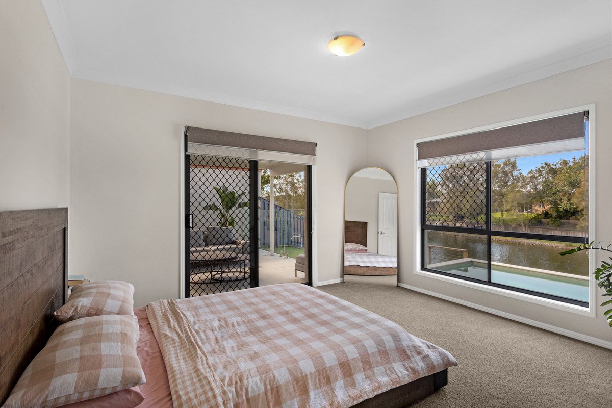 66 Harrier Drive BURLEIGH WATERS 9
