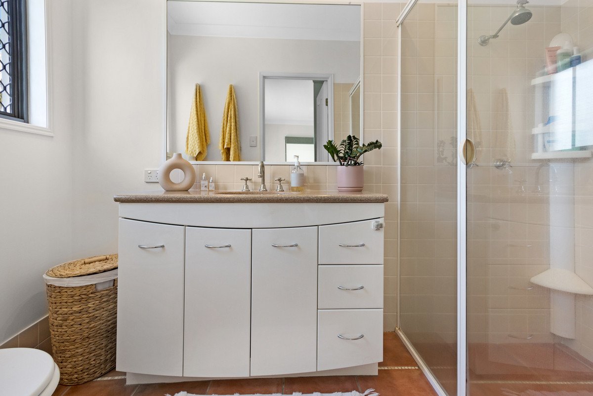 66 Harrier Drive BURLEIGH WATERS 10