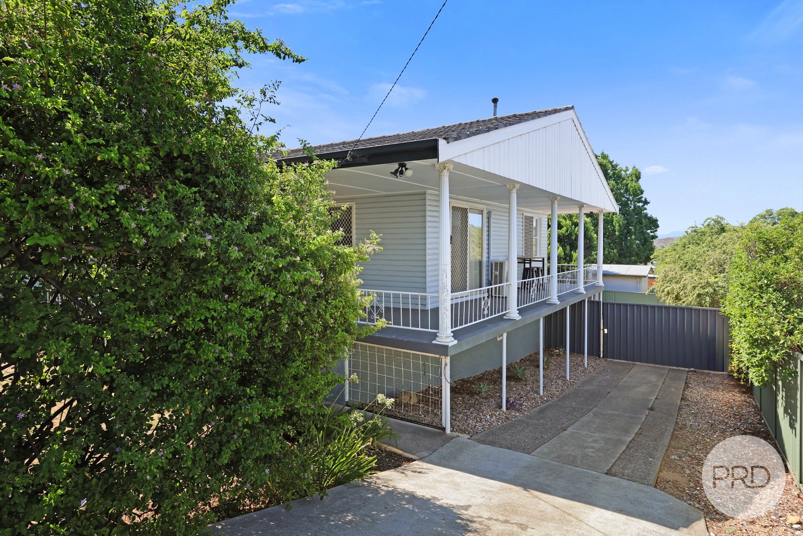 66 Hillvue Road TAMWORTH 2