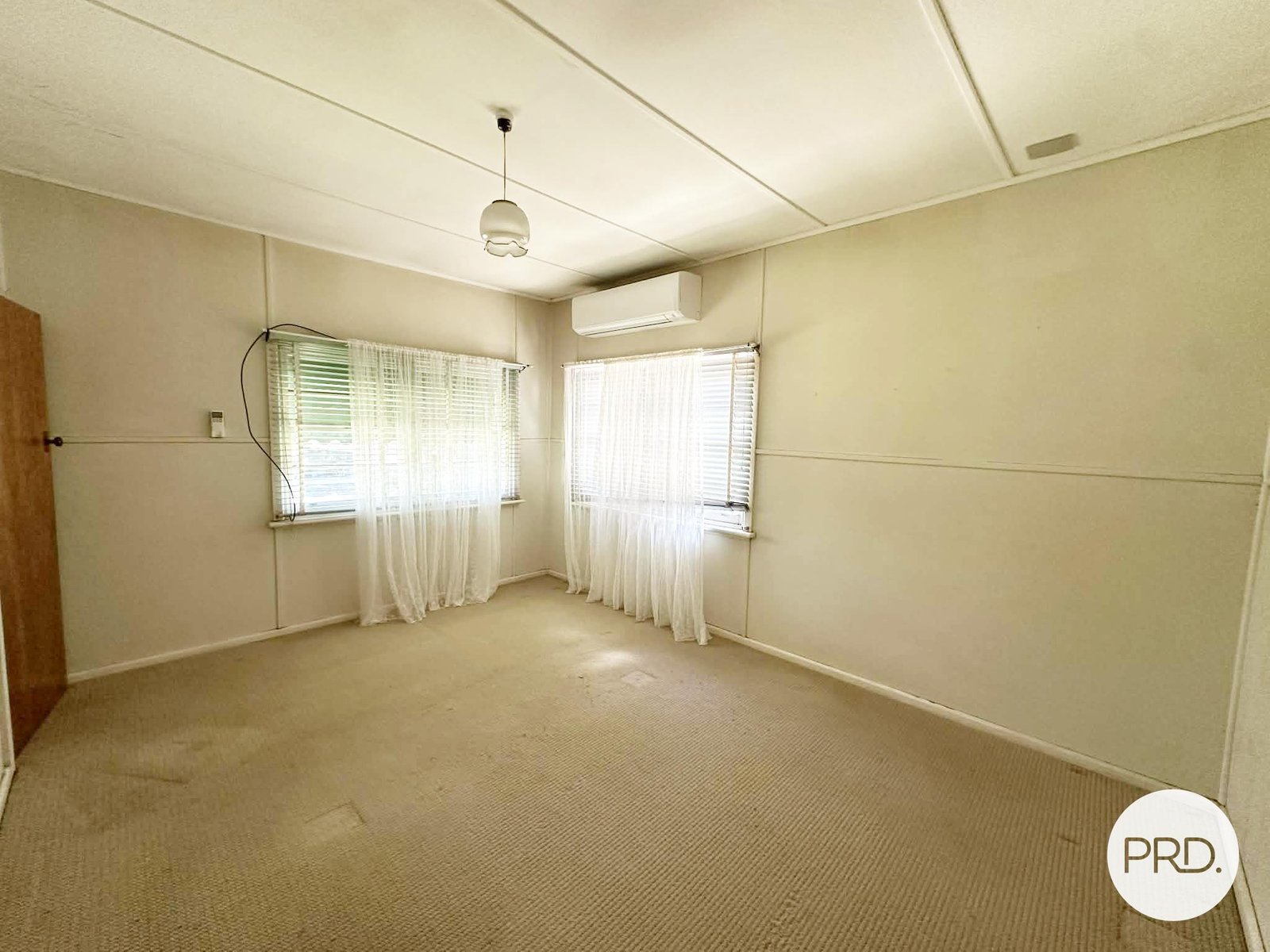 66 King Street TUMBARUMBA 6