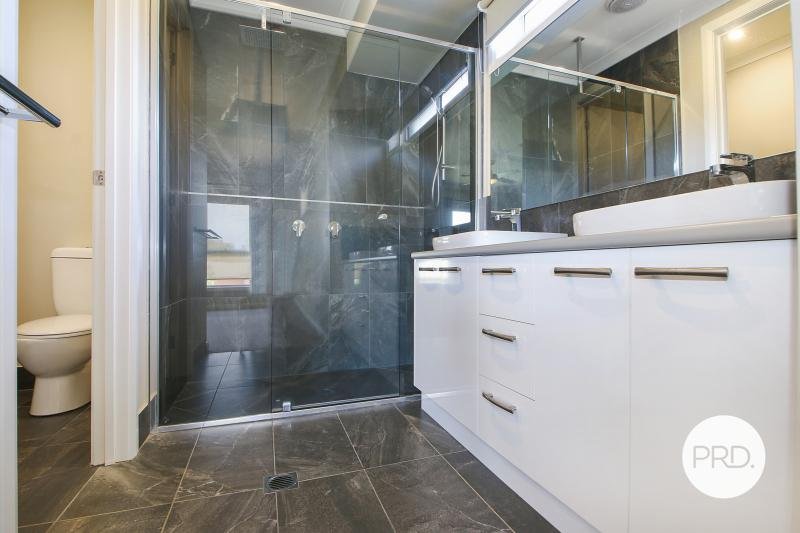 66 Lawson Circuit LAVINGTON 5