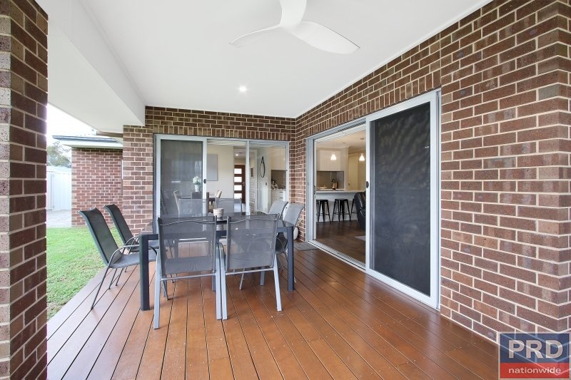 66 Lawson Circuit LAVINGTON 16