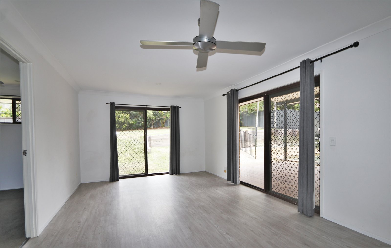 66 Macquarie Avenue MOLENDINAR 4