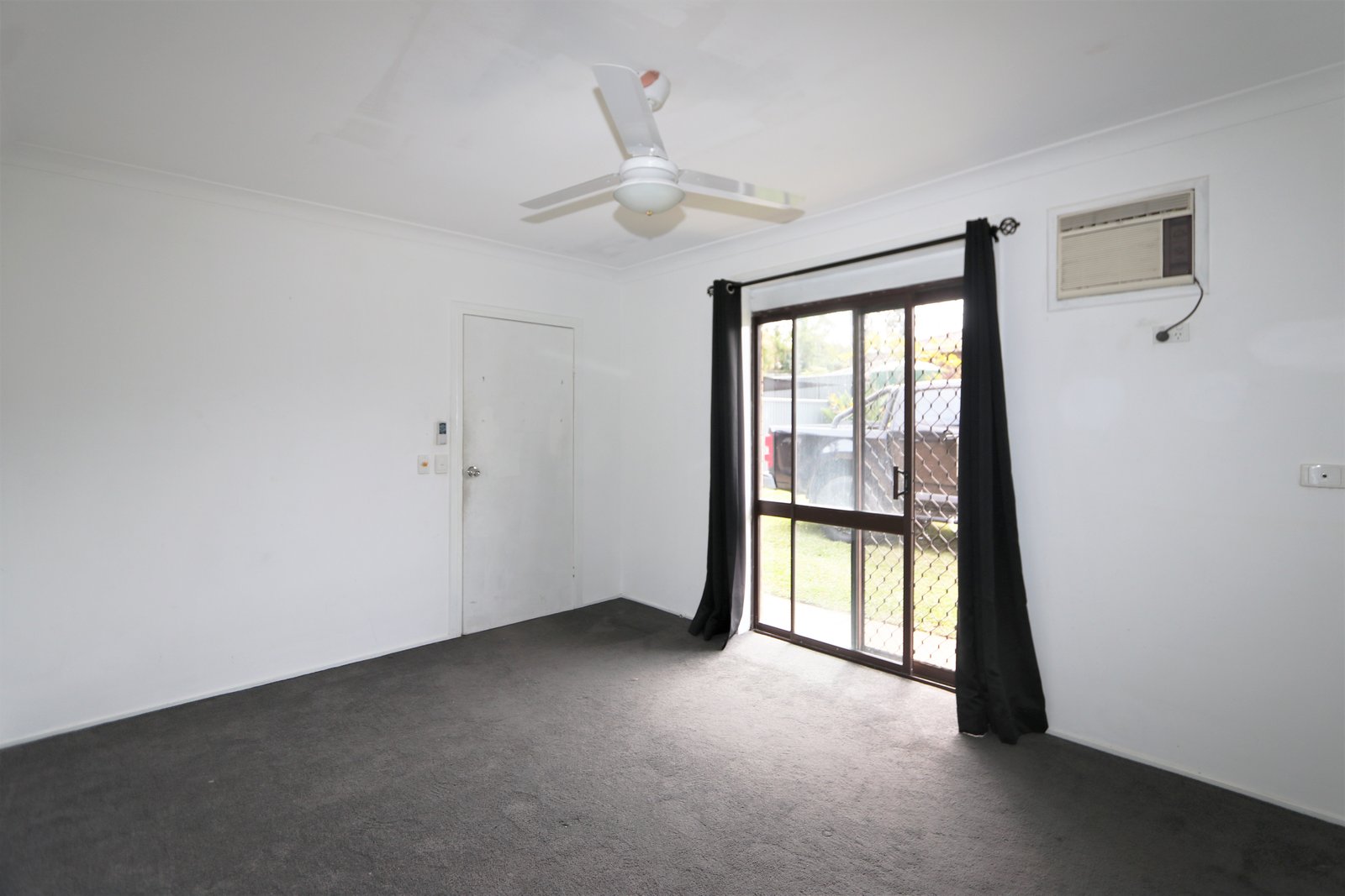 66 Macquarie Avenue MOLENDINAR 15