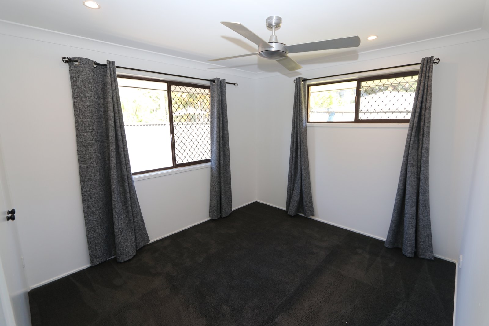 66 Macquarie Avenue MOLENDINAR 7