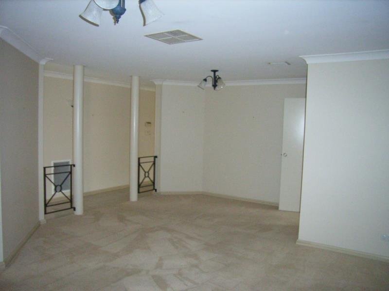 66 McKeown Street ESTELLA 4