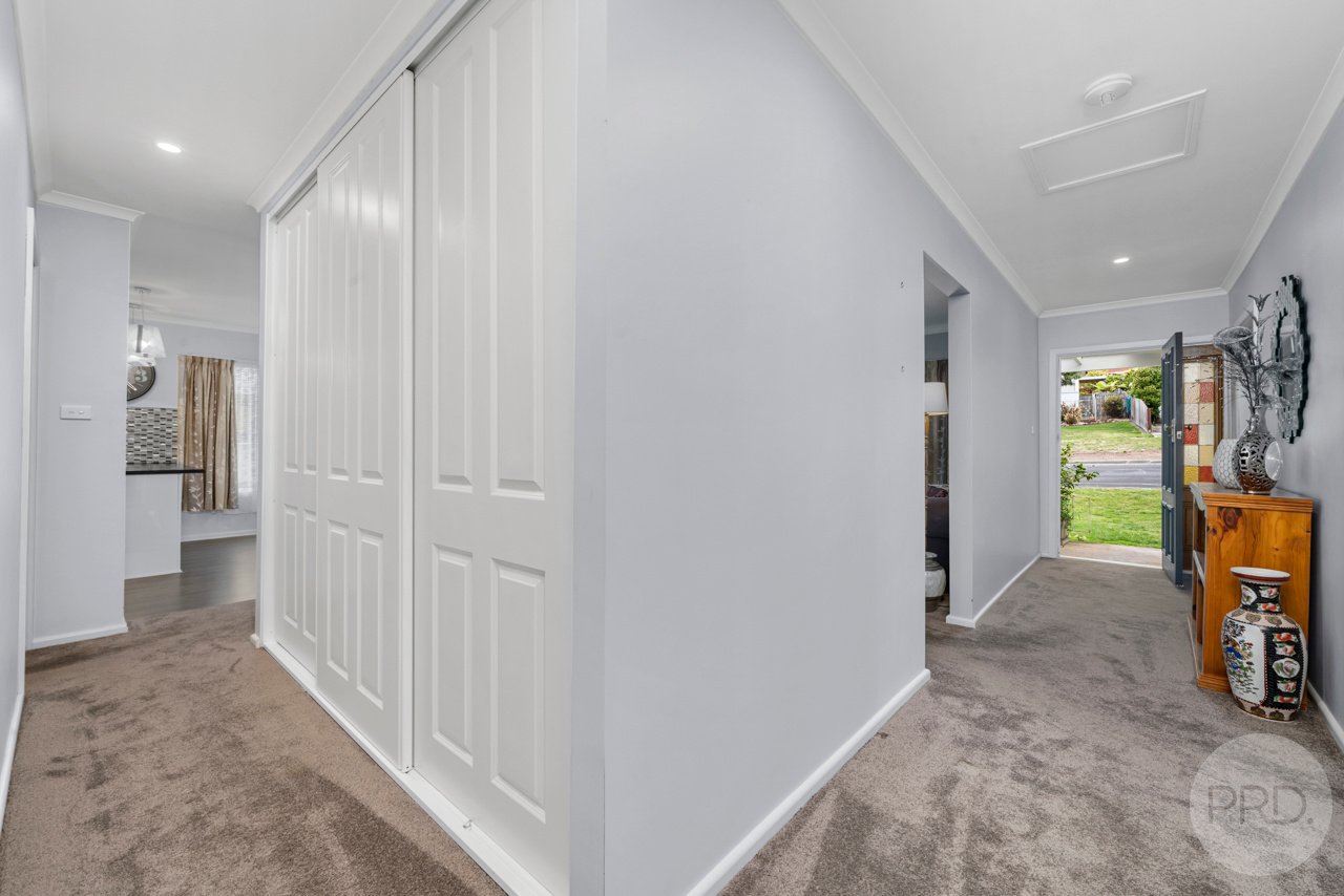 66 Montrose Road MONTROSE 17