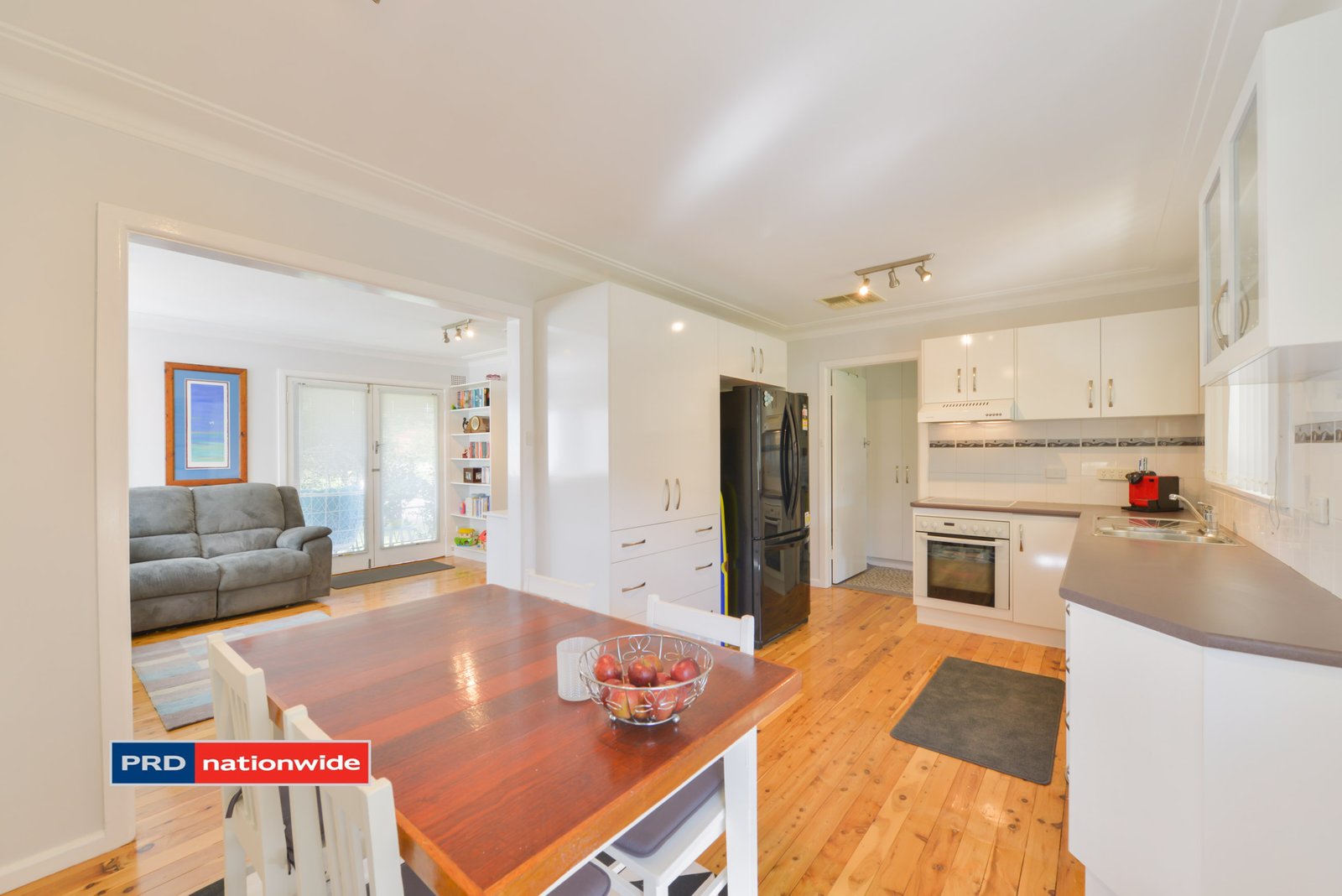 66 Oak Street TAMWORTH 2