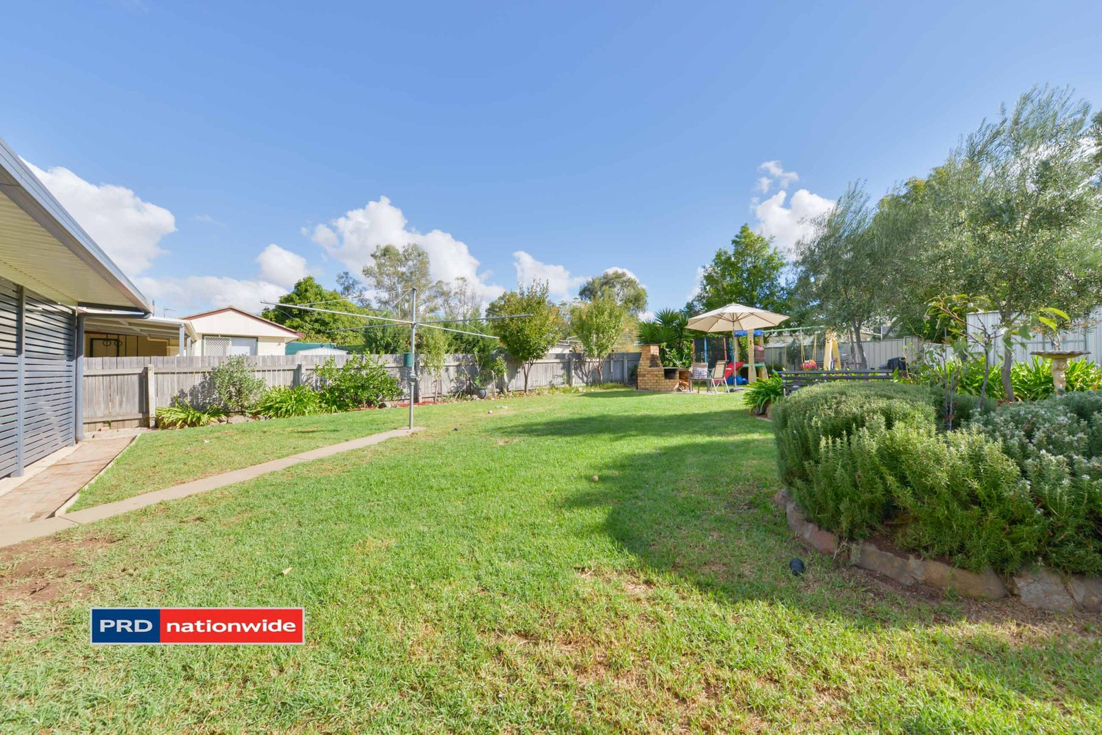 66 Oak Street TAMWORTH 9