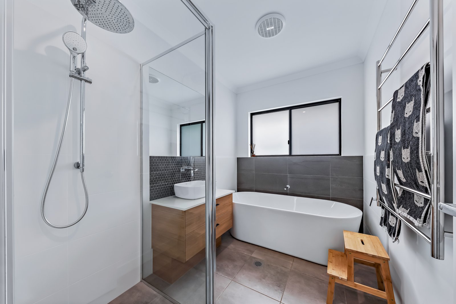 66 Parker Road CANNONVALE 8