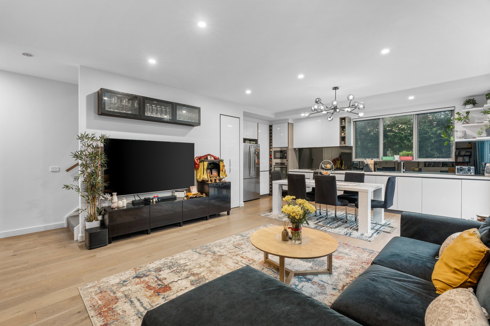 Gallery: 6/6 Prince Edward Avenue